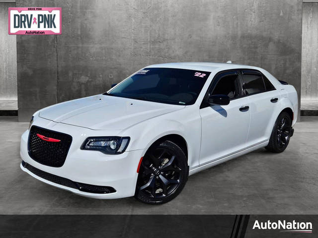 2022 Chrysler 300 Touring RWD photo