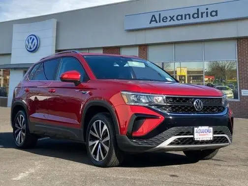 2022 Volkswagen Taos SE AWD photo