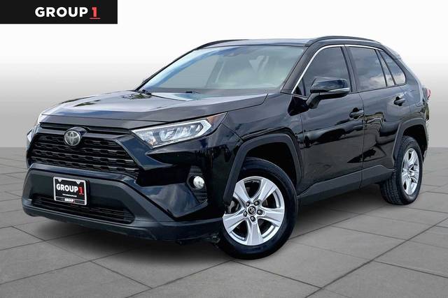 2019 Toyota RAV4 XLE FWD photo