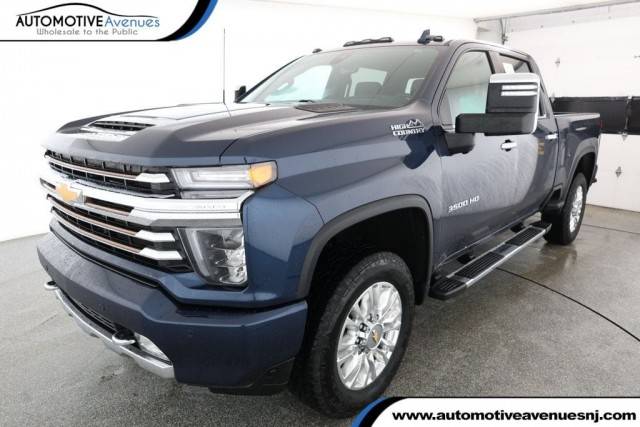 2022 Chevrolet Silverado 3500HD High Country 4WD photo