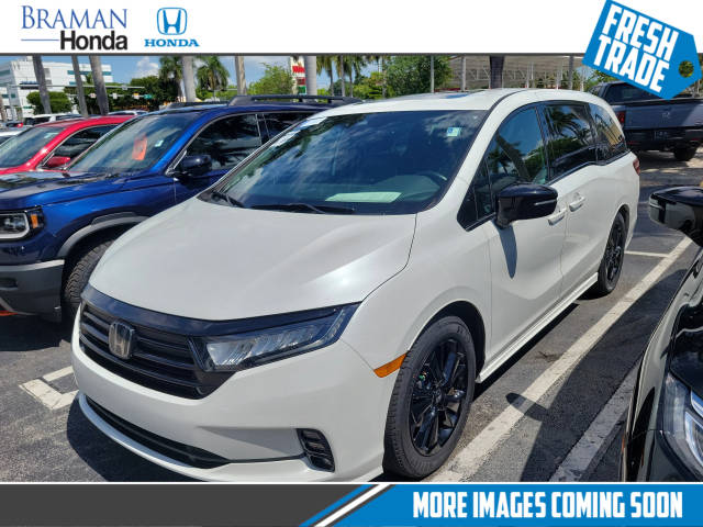 2023 Honda Odyssey Sport FWD photo