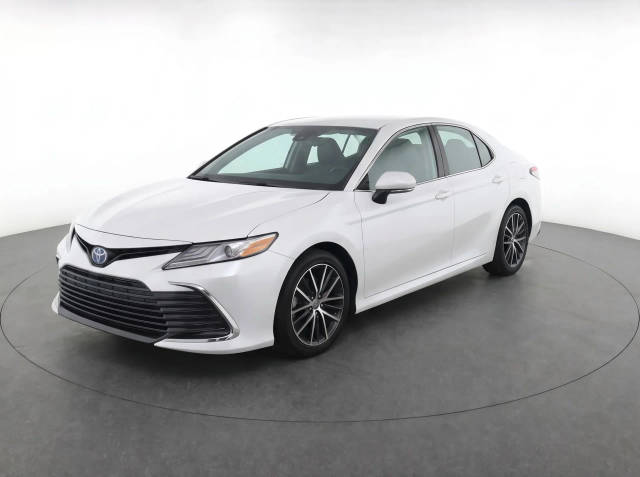 2022 Toyota Camry Hybrid XLE FWD photo
