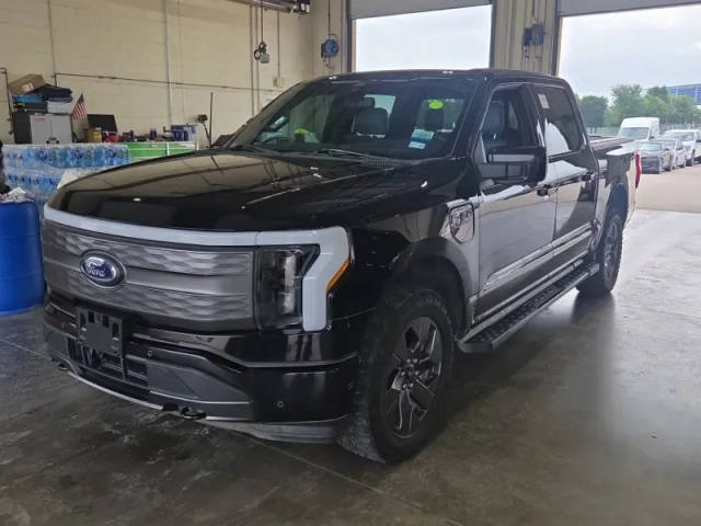 2022 Ford F-150 Lightning LARIAT AWD photo