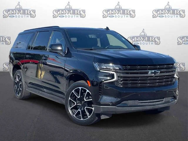 2022 Chevrolet Suburban RST RWD photo