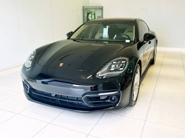 2022 Porsche Panamera 4S AWD photo