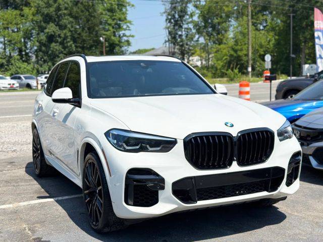2022 BMW X5 xDrive40i AWD photo