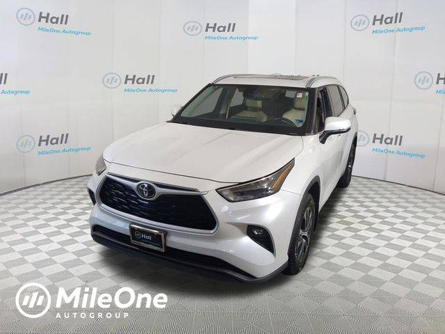 2022 Toyota Highlander XLE AWD photo