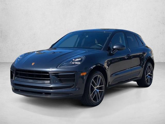 2022 Porsche Macan  AWD photo