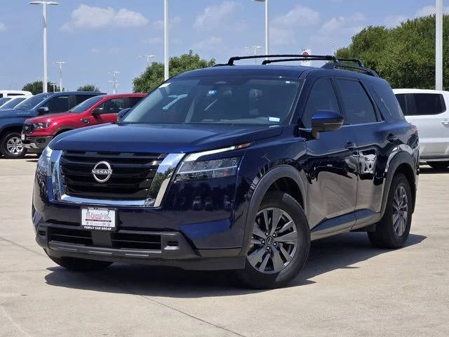 2022 Nissan Pathfinder SV 4WD photo