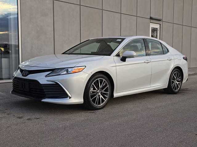 2022 Toyota Camry Hybrid XLE FWD photo