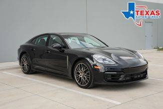 2022 Porsche Panamera  RWD photo