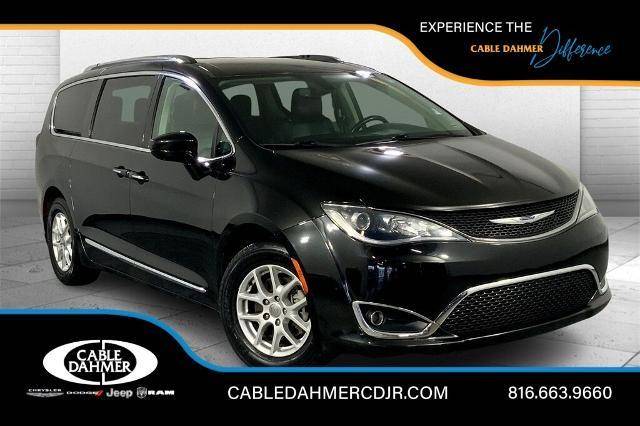 2020 Chrysler Pacifica Minivan Touring L FWD photo