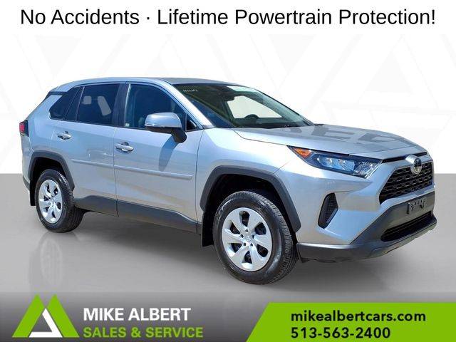 2022 Toyota RAV4 LE FWD photo