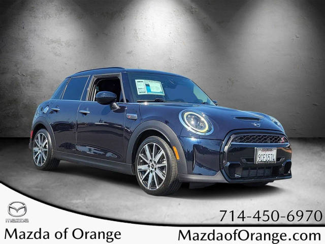 2023 MINI Hardtop 4 Door Cooper S FWD photo