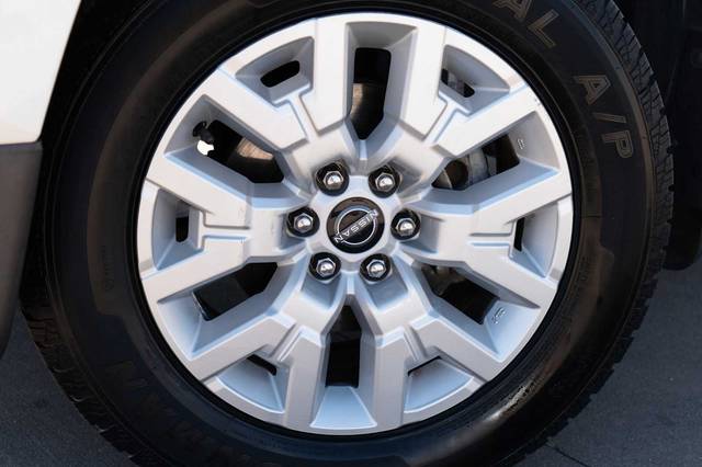 2022 Nissan Frontier SV RWD photo