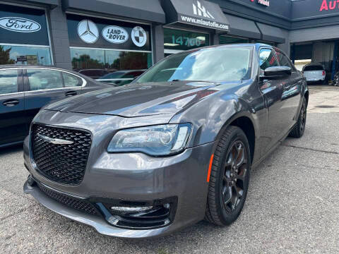 2019 Chrysler 300 Touring AWD photo