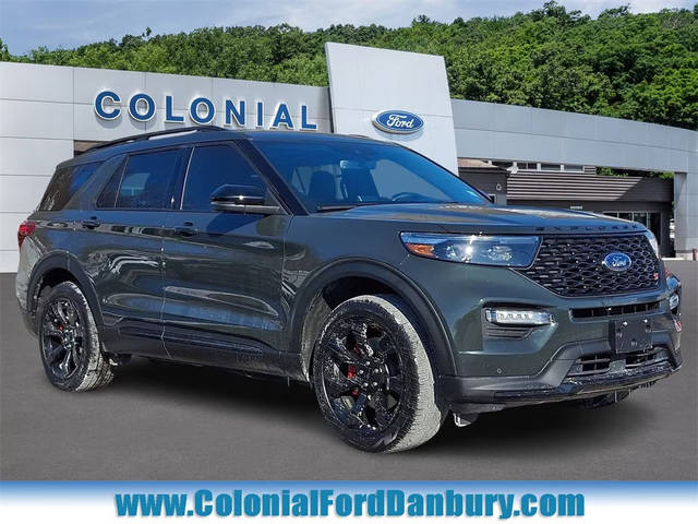 2022 Ford Explorer ST 4WD photo