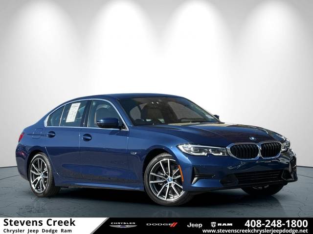 2022 BMW 3 Series 330e RWD photo