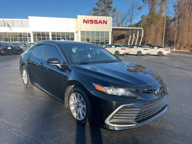 2022 Toyota Camry LE FWD photo