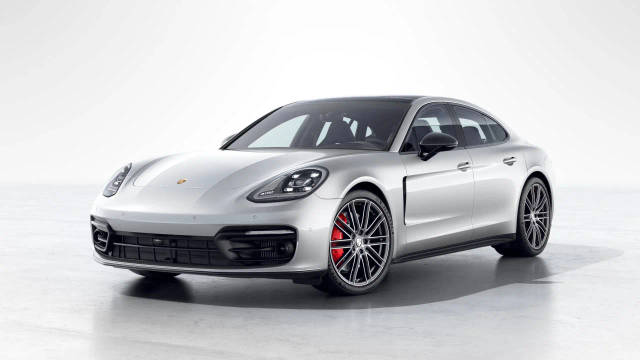 2023 Porsche Panamera 4S AWD photo
