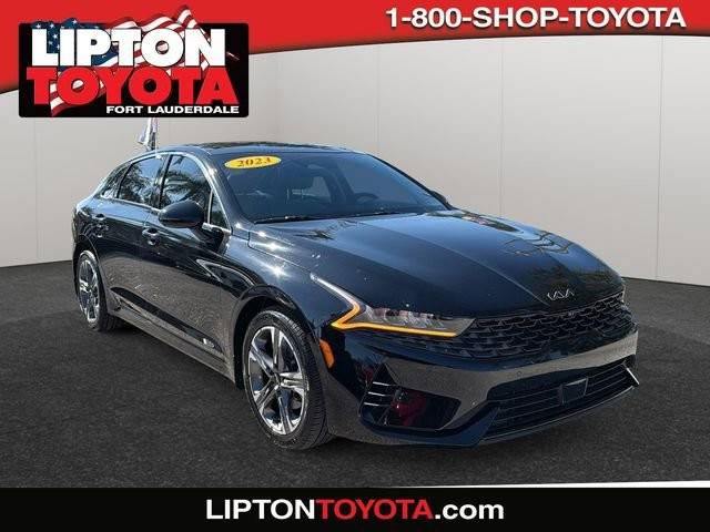 2023 Kia K5 EX FWD photo