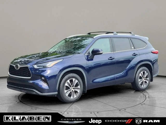 2022 Toyota Highlander XLE AWD photo