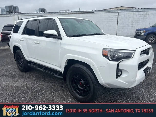 2022 Toyota 4Runner SR5 RWD photo