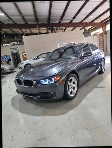 2015 BMW 3 Series 320i RWD photo