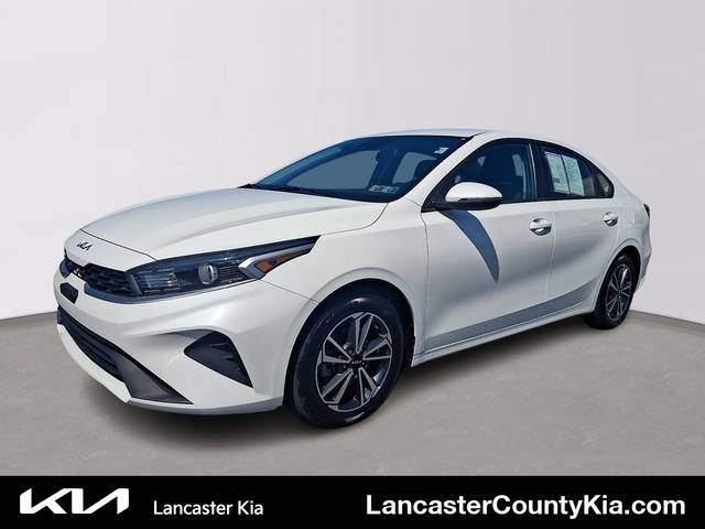 2022 Kia Forte LXS FWD photo