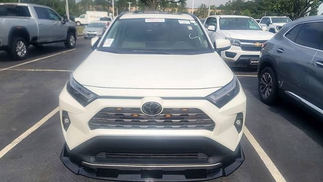 2022 Toyota RAV4 Limited FWD photo
