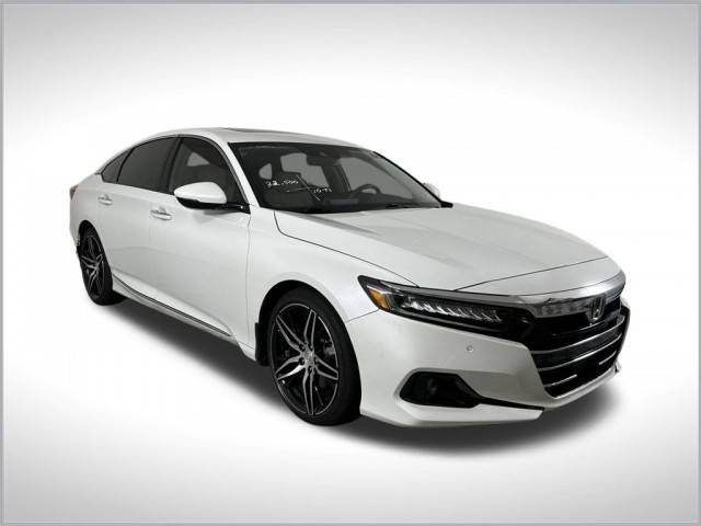 2022 Honda Accord Touring FWD photo