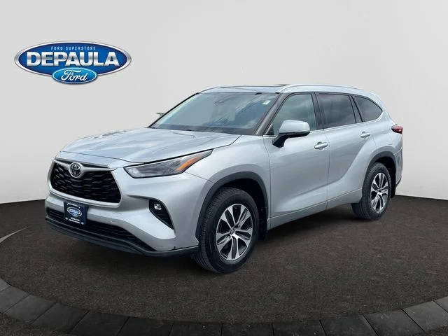 2022 Toyota Highlander XLE AWD photo