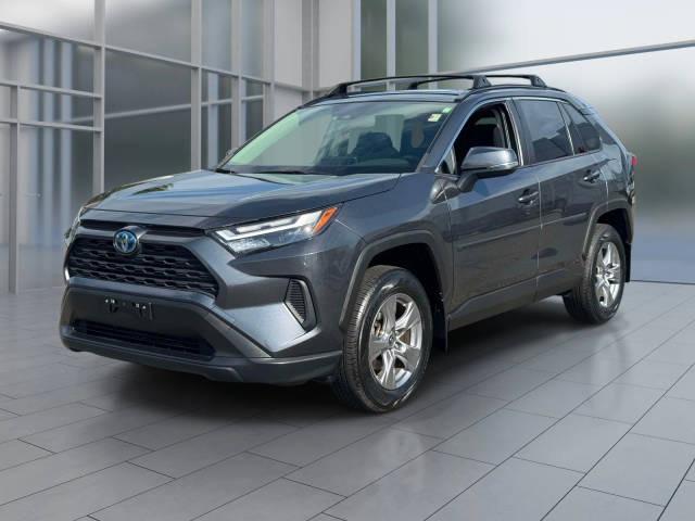 2022 Toyota RAV4 Hybrid XLE AWD photo