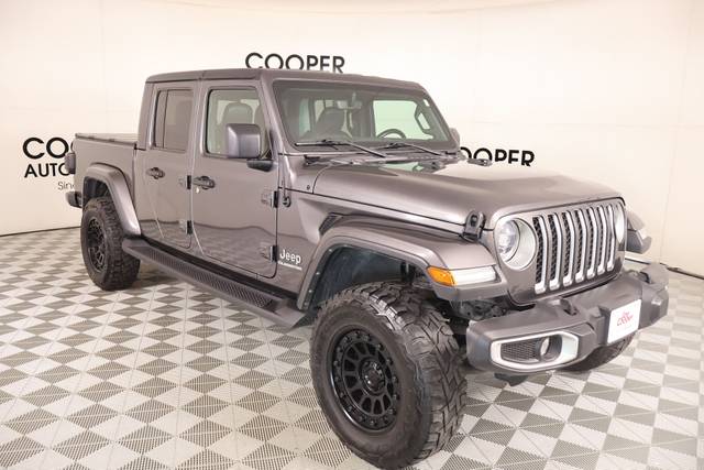 2022 Jeep Gladiator Overland 4WD photo