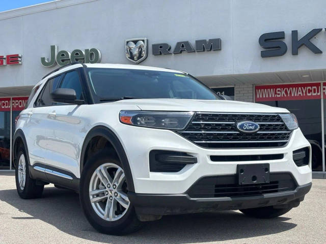 2022 Ford Explorer XLT 4WD photo