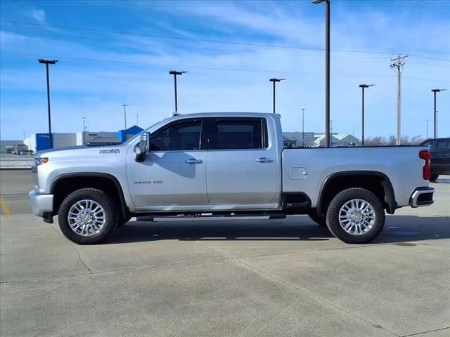 2022 Chevrolet Silverado 2500HD High Country 4WD photo