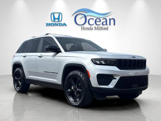 2022 Jeep Grand Cherokee Altitude 4WD photo