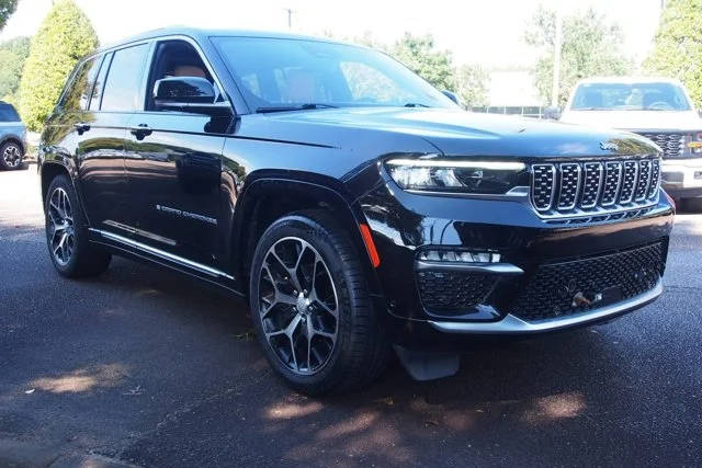 2022 Jeep Grand Cherokee Summit Reserve 4WD photo