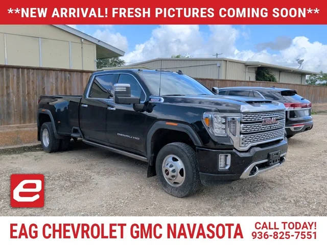 2022 GMC Sierra 3500HD Denali 4WD photo