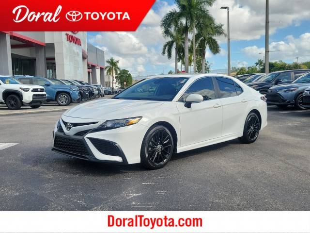 2022 Toyota Camry SE FWD photo