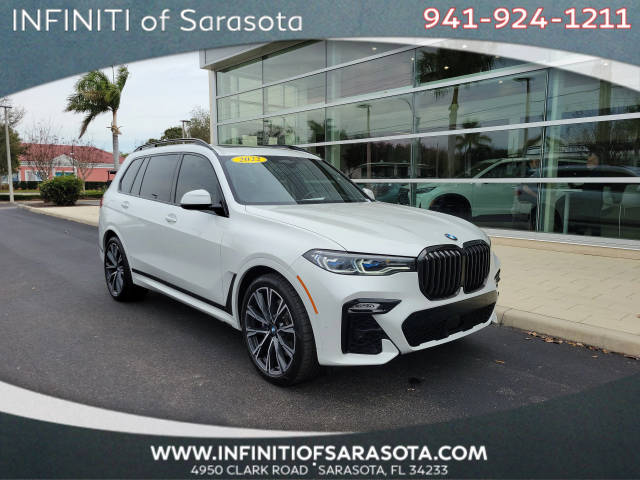 2022 BMW X7 M50i AWD photo