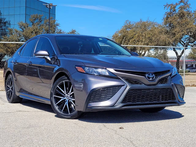 2022 Toyota Camry SE FWD photo