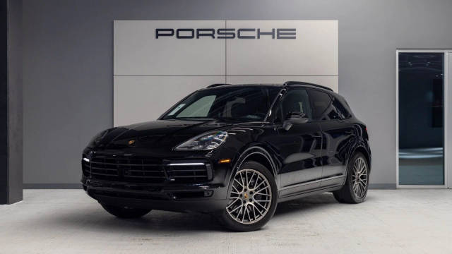 2022 Porsche Cayenne Platinum Edition AWD photo