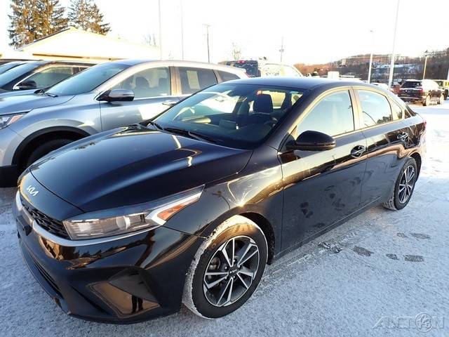 2022 Kia Forte LXS FWD photo