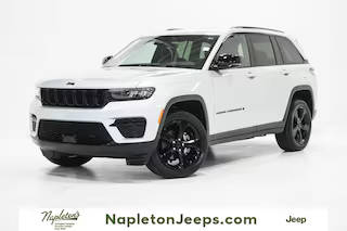 2022 Jeep Grand Cherokee Altitude 4WD photo