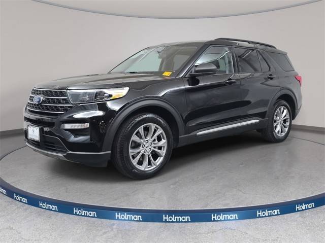2022 Ford Explorer XLT 4WD photo