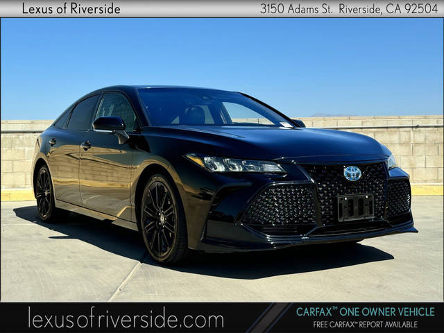 2022 Toyota Avalon Hybrid XSE Nightshade FWD photo