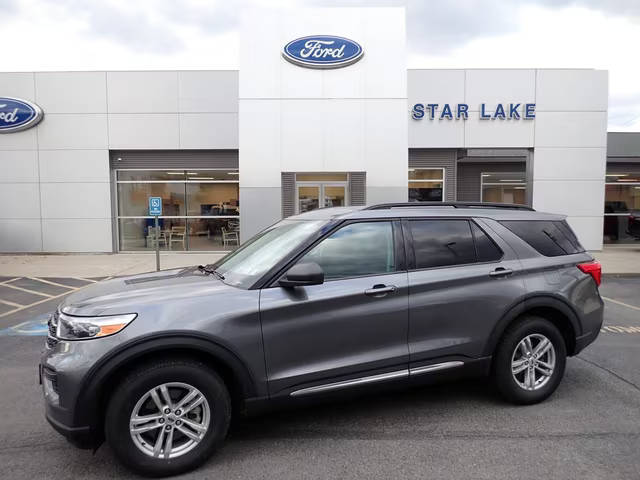 2022 Ford Explorer XLT 4WD photo