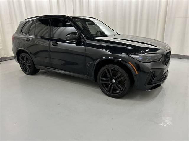 2022 BMW X5 M  AWD photo