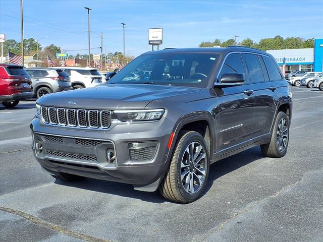2022 Jeep Grand Cherokee Overland 4WD photo